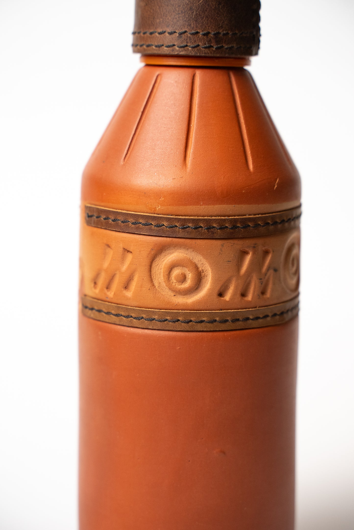 Handcrafted Natural Terracotta Clay Water Bottle (600ml / 20.2 fl oz) by Organic Klayware | Rustic Gift | Natural Cooling | Eco-Friendly | Reusable | Sustainable | Artisanal Craftsmanship | Natural Filtration