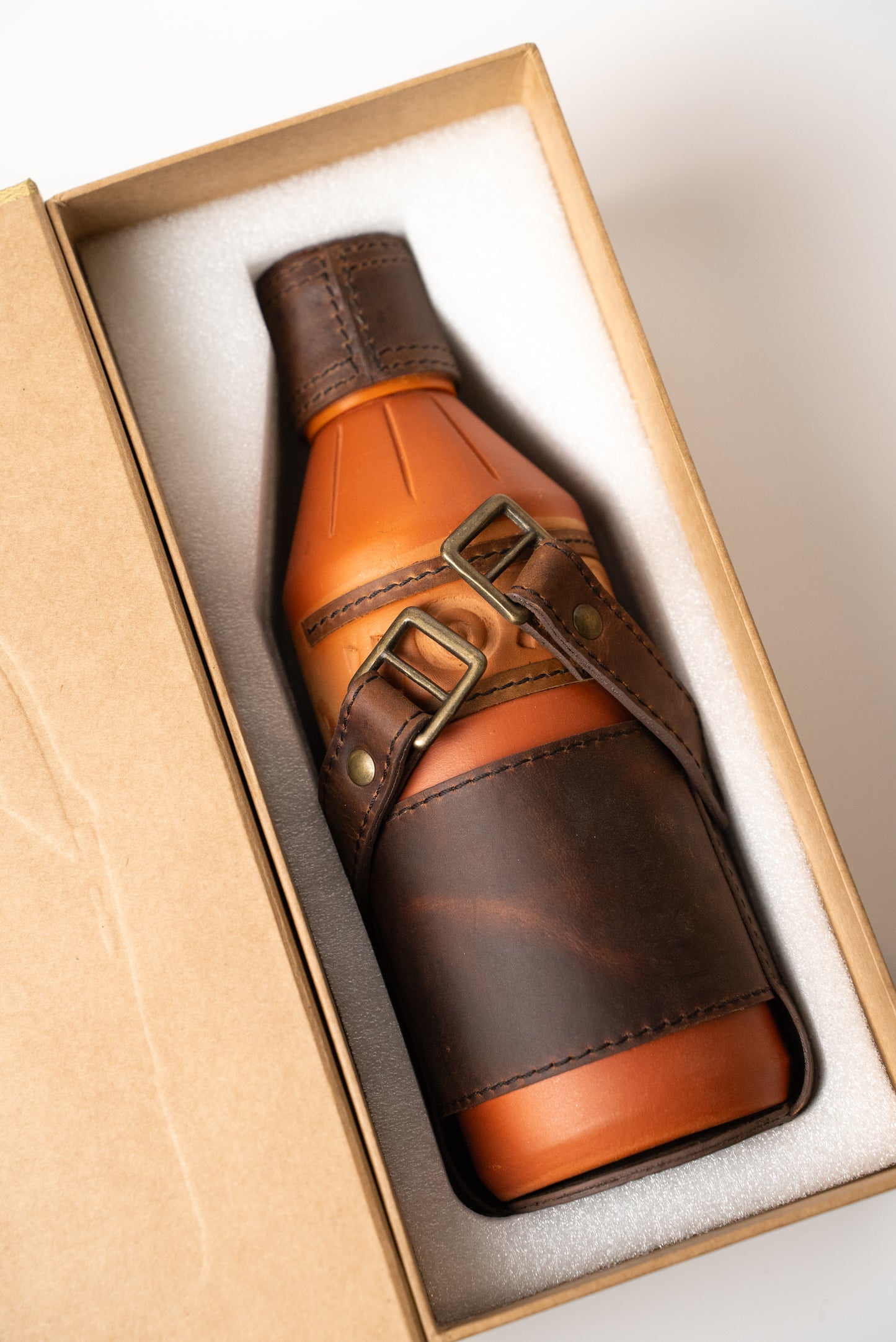 Handcrafted Natural Terracotta Clay Water Bottle (600ml / 20.2 fl oz) by Organic Klayware | Rustic Gift | Natural Cooling | Eco-Friendly | Reusable | Sustainable | Artisanal Craftsmanship | Natural Filtration