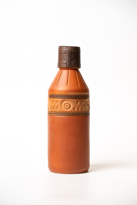 Handcrafted Natural Terracotta Clay Water Bottle (600ml / 20.2 fl oz) by Organic Klayware | Rustic Gift | Natural Cooling | Eco-Friendly | Reusable | Sustainable | Artisanal Craftsmanship | Natural Filtration (No Leather Bag)